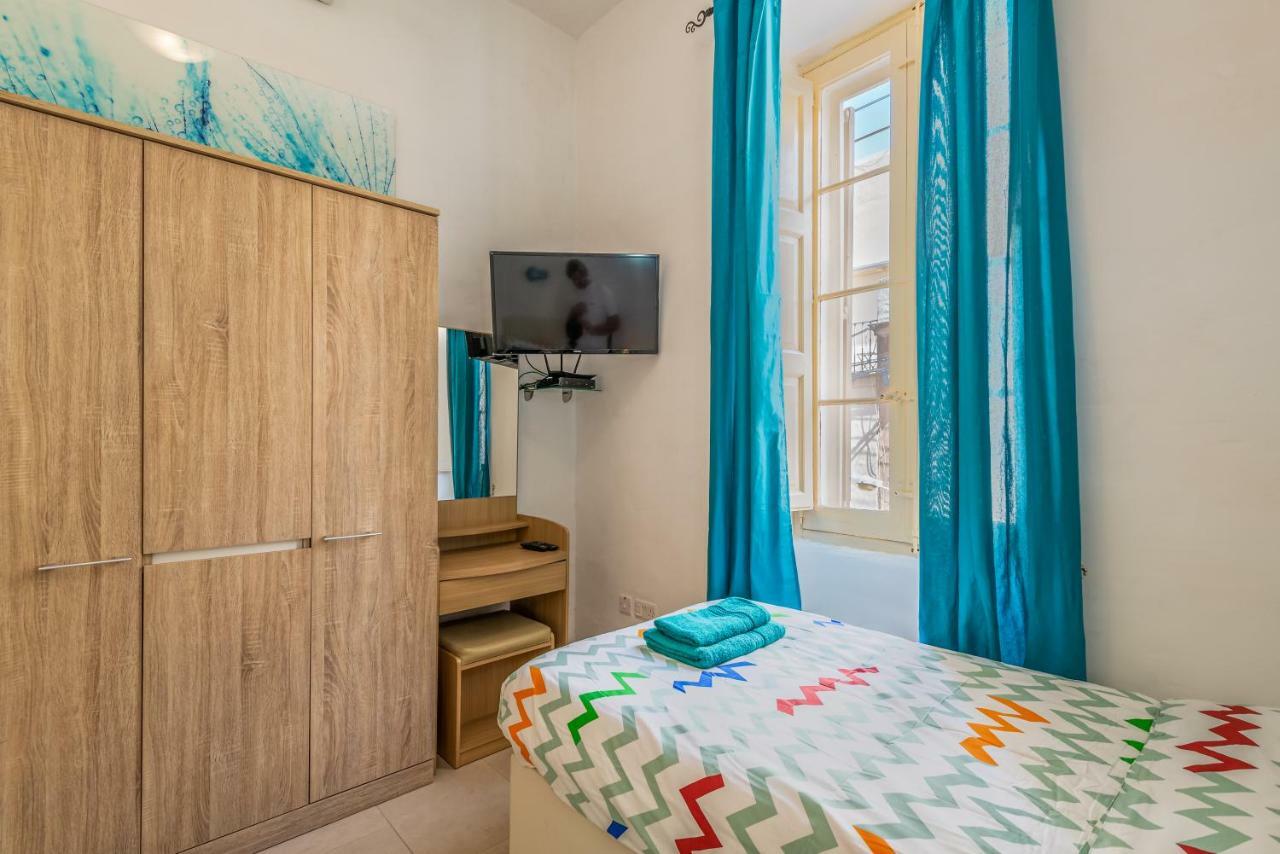 Hotel Traditional Maltese Townhouse Sliema Exterior foto